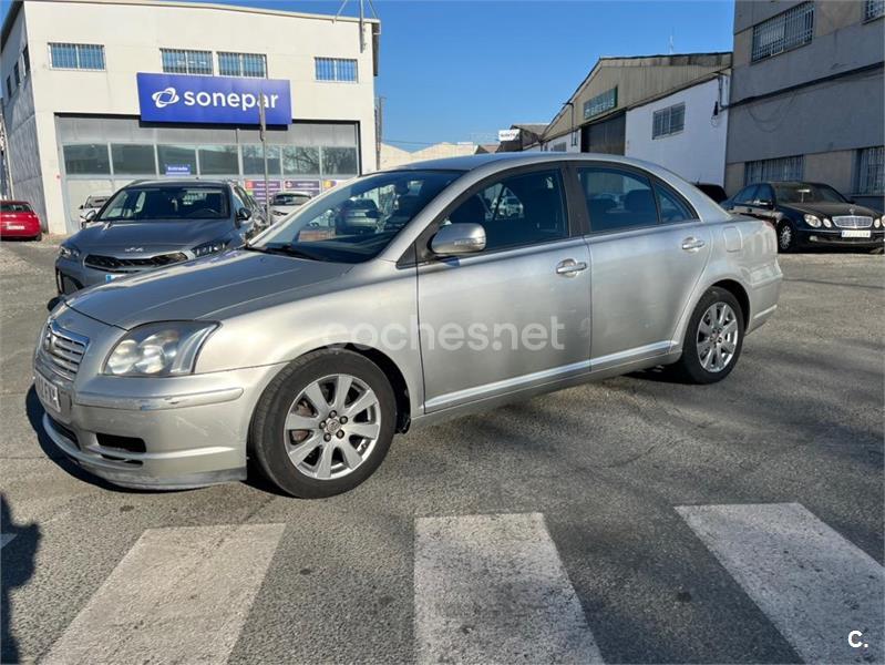 TOYOTA Avensis