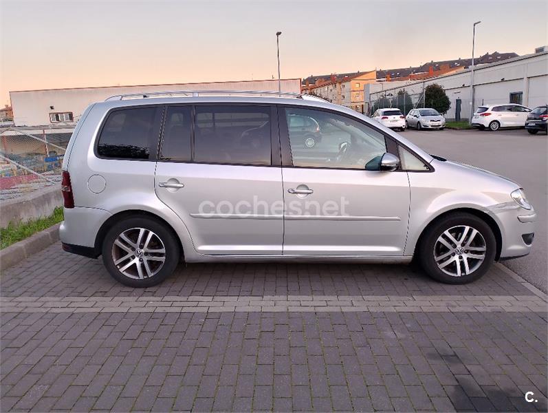 VOLKSWAGEN Touran 1.9 TDI DPF Bluemotion Edition