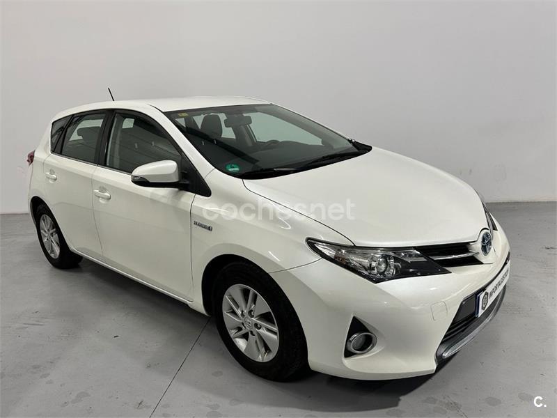 TOYOTA Auris Hybrid Active