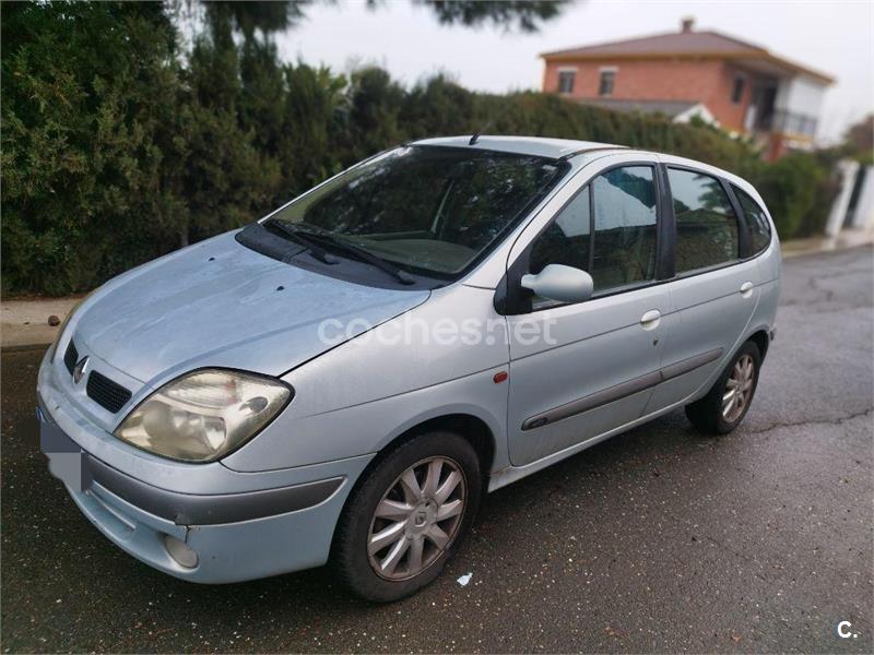 RENAULT Scenic