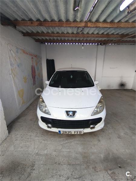 PEUGEOT 307 1.6 HDi XS