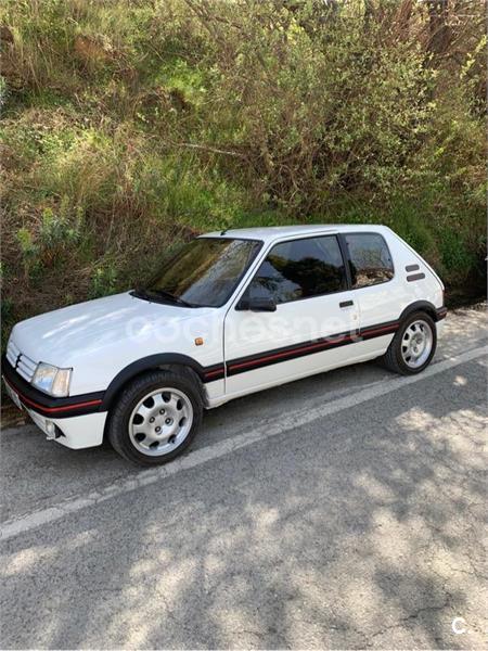 PEUGEOT 205