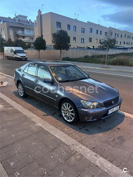 LEXUS IS200 2.0 Auto Luxury