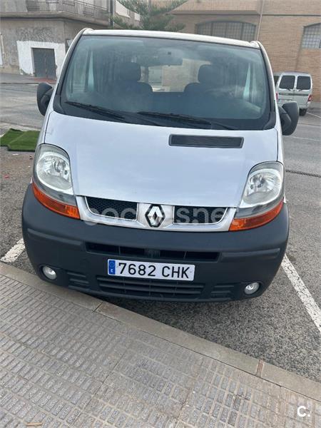 RENAULT Trafic