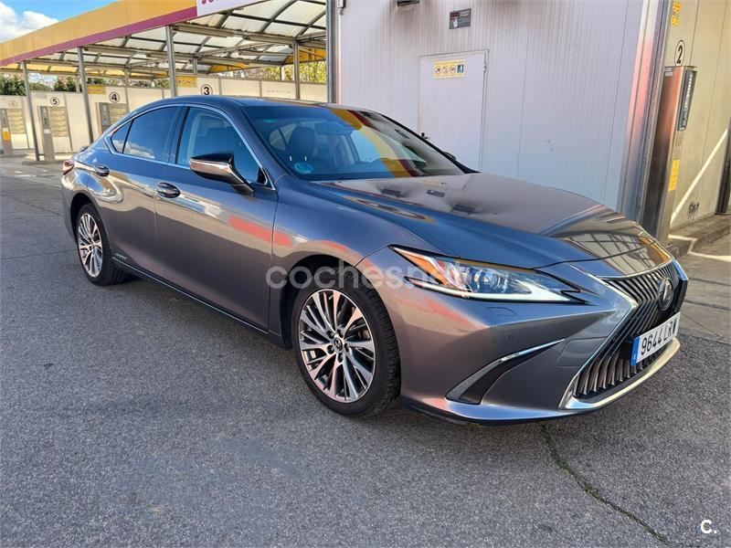 LEXUS ES 2.5 300h Premium