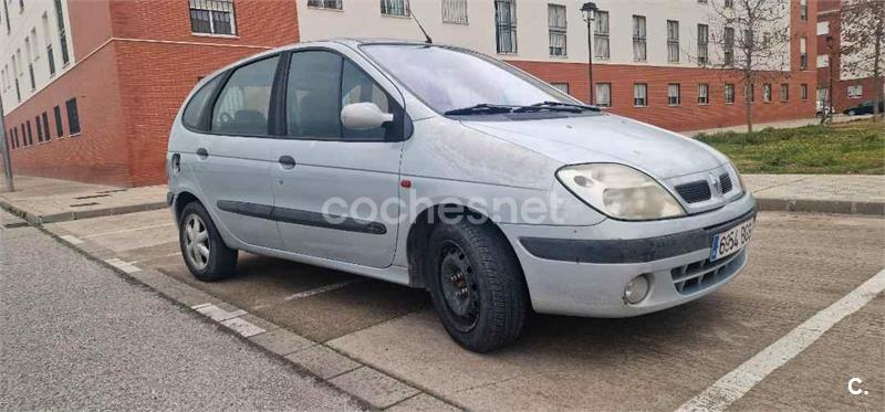 RENAULT Scenic