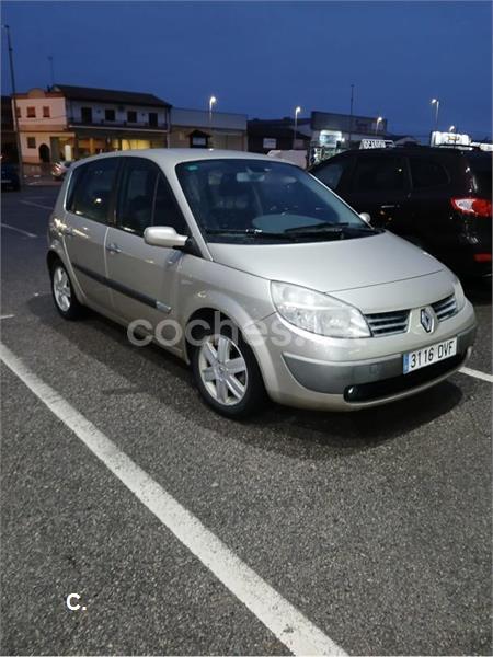 RENAULT Scenic