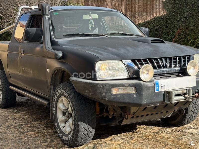 MITSUBISHI L200 2.5 TD CLUB CAB 4X4 GL