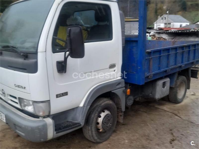 NISSAN Cabstar C28111B51 Basico Corta Caja Acero