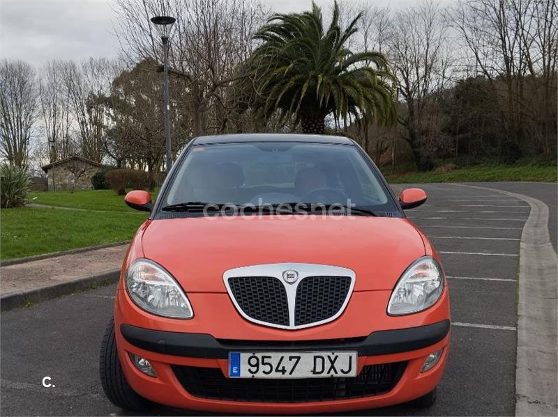 LANCIA Ypsilon 1.3 JTD Momo Design