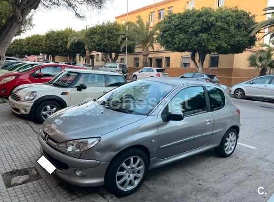 PEUGEOT 206