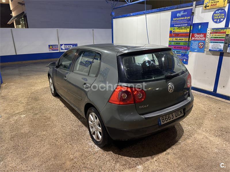 VOLKSWAGEN Golf 1.9 TDI Sportline