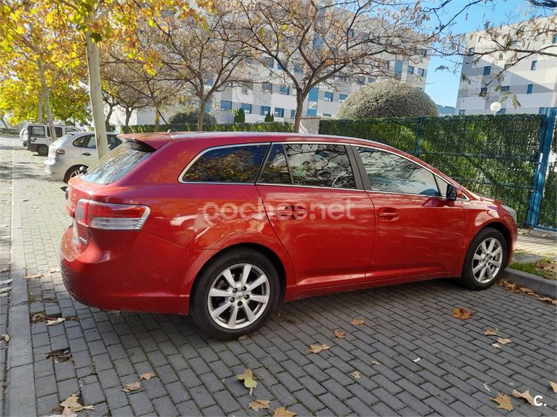 TOYOTA Avensis 2.0 D4D Active Cross Sport