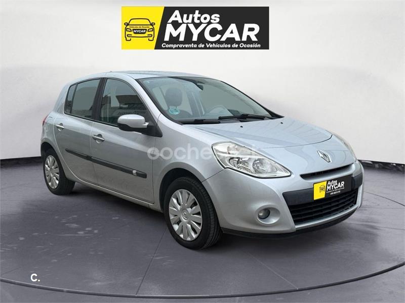 RENAULT Clio Authentique 1.2 16v eco2