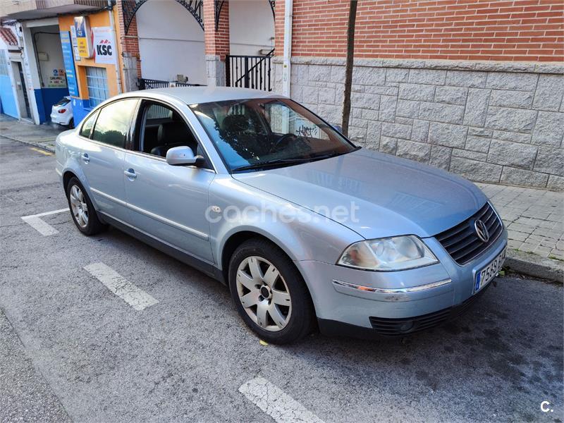 VOLKSWAGEN Passat 1.9 TDi Highline