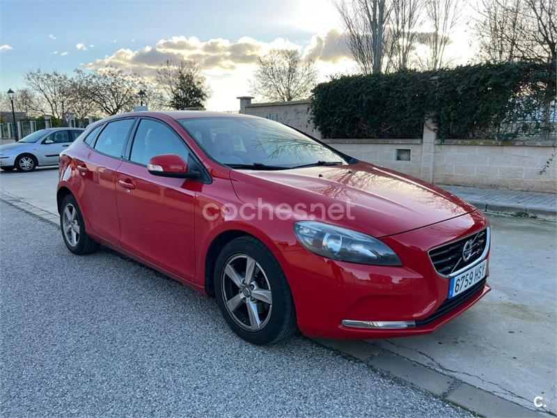 VOLVO V40 1.6 D2 Summum