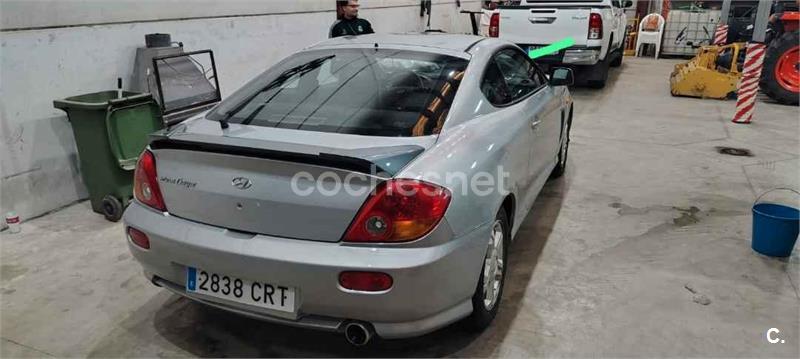 HYUNDAI Coupe