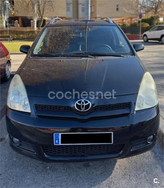 TOYOTA Corolla Verso