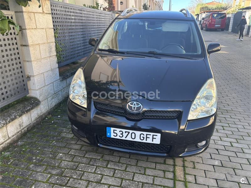 TOYOTA Corolla Verso 2.2 D4D Luna