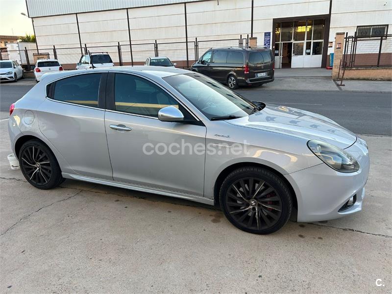 ALFA ROMEO Giulietta 2.0 JTDm Distinctive