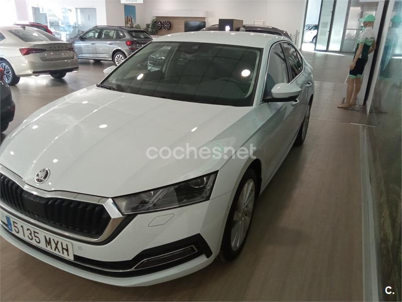 SKODA Octavia 1.4 TSI 150kW204CV DSG PHEV Style
