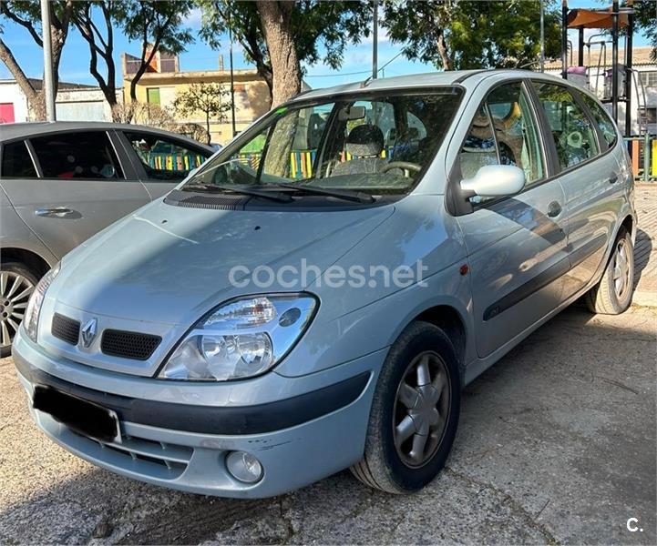 RENAULT Scenic