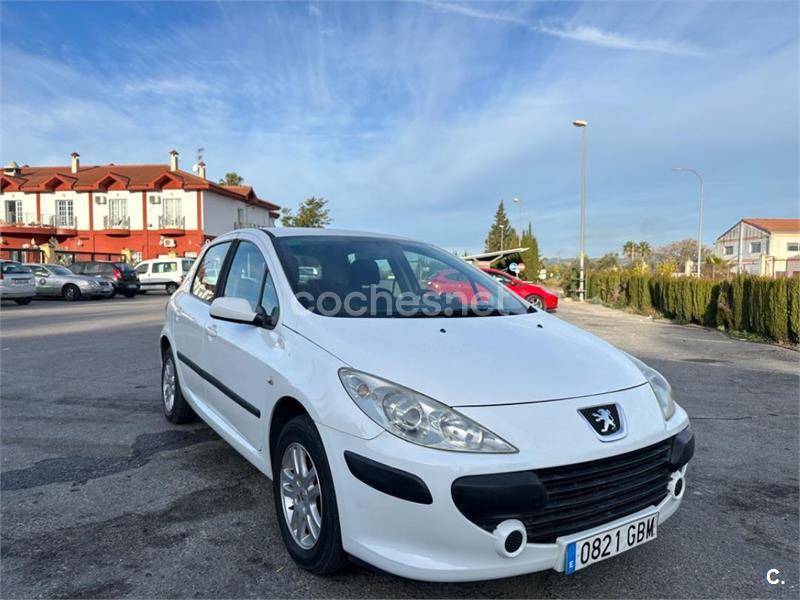 PEUGEOT 307