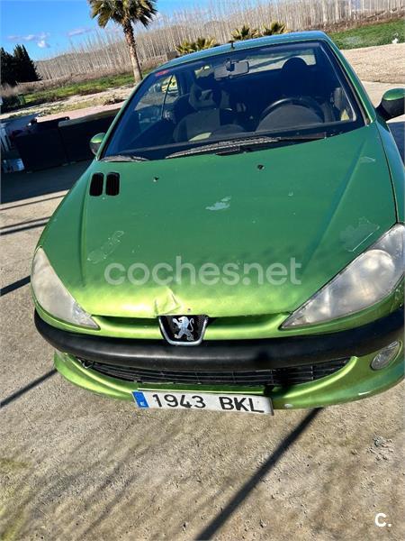 PEUGEOT 206