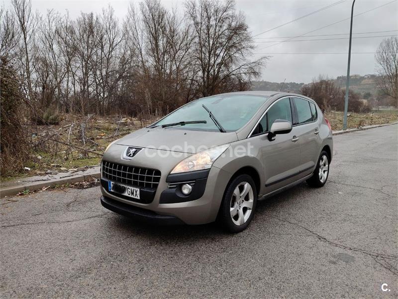 PEUGEOT 3008 Premium 1.6 VTi 120