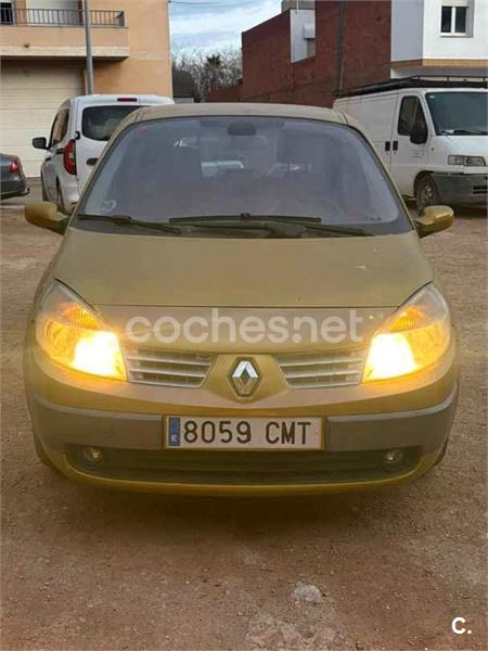 RENAULT Scenic