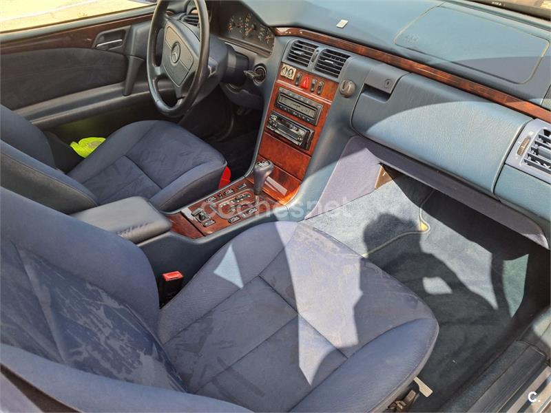MERCEDES-BENZ Clase E E 320 ELEGANCE 4MATIC