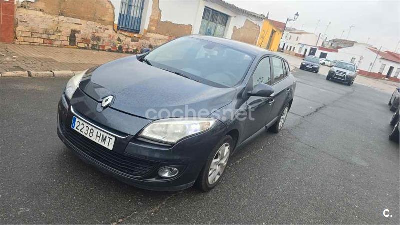 RENAULT Megane