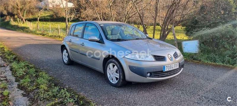 RENAULT Megane