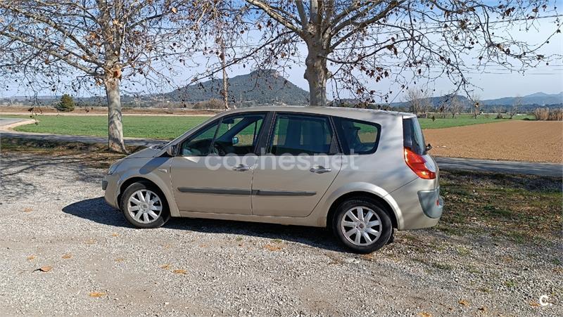 RENAULT Scenic Confort Dynamique 1.5dCi105 EU4