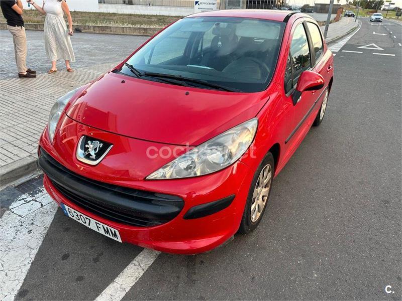 PEUGEOT 207