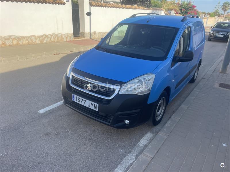 PEUGEOT Partner TEPEE Access 1.6 BlueHDi 75