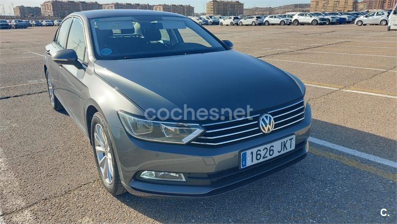 VOLKSWAGEN Passat Advance 1.6 TDI BMT