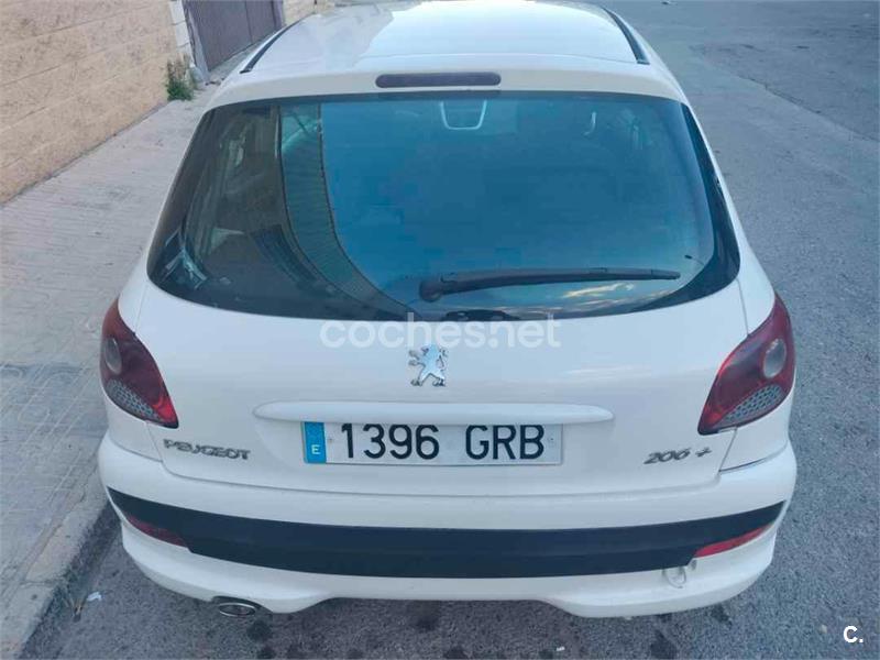 PEUGEOT 206