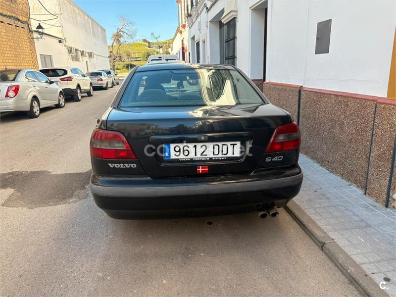 VOLVO S40