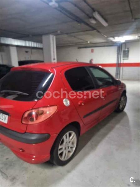 PEUGEOT 206