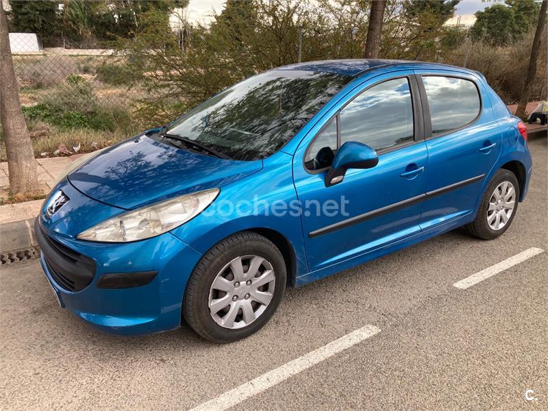 PEUGEOT 207 Confort 1.4 VTi 16v 95