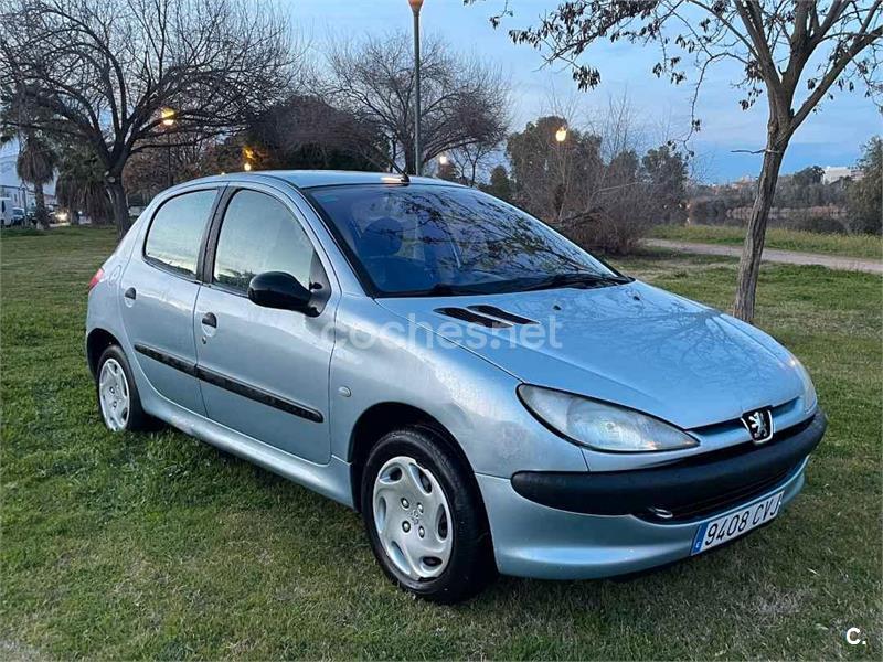 PEUGEOT 206