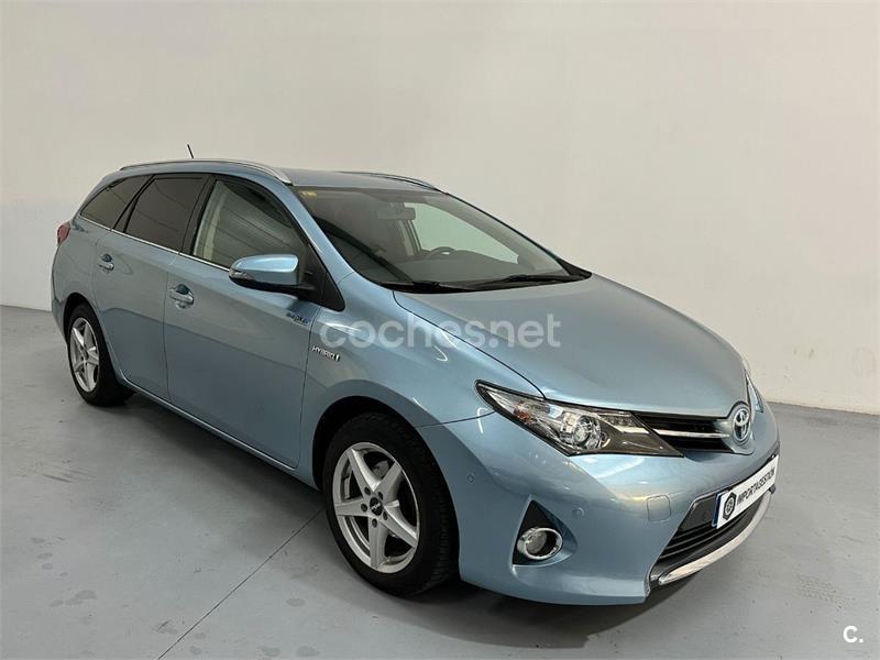 TOYOTA Auris Hybrid Active Touring Sports