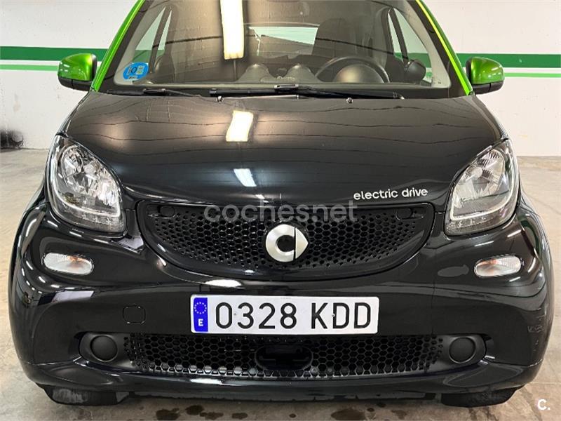 SMART fortwo 60kW81CV electric drive coupe