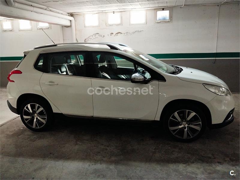 PEUGEOT 2008 Allure 1.2 PureTech 110 SS