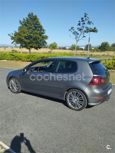 VOLKSWAGEN Golf 3.2 R32 4motion DSG