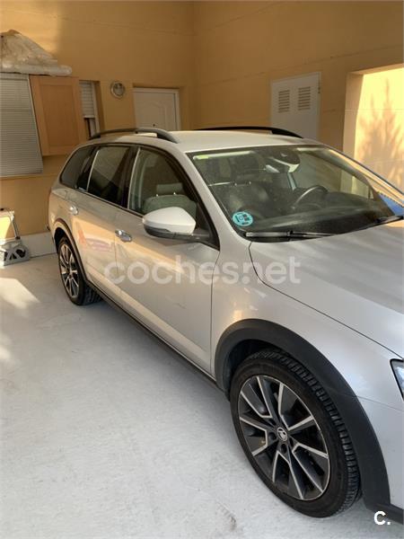 SKODA Scout 2.0 TDI CR DSG 4x4 Scout