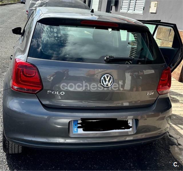 VOLKSWAGEN Polo