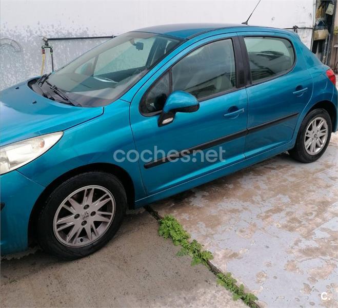 PEUGEOT 207