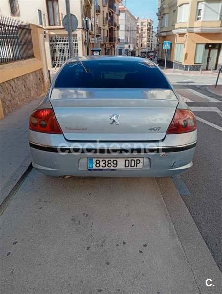 PEUGEOT 407